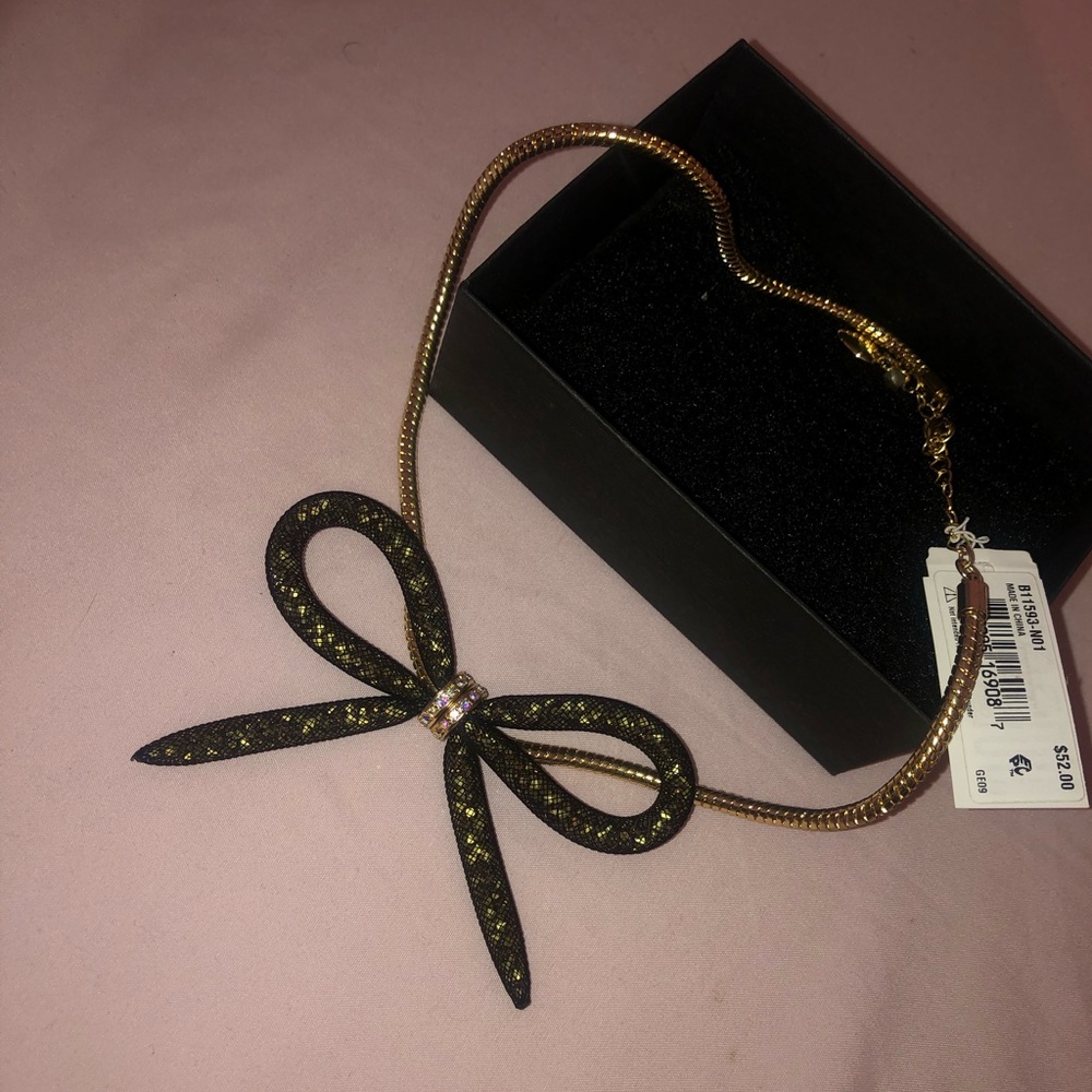 gorgeous gold & black betsy johnson bow necklace